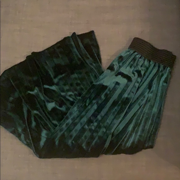 Dynamite Dresses & Skirts - FLASH SALE ‼️ DYNAMITE | Midi Velvet Skirt